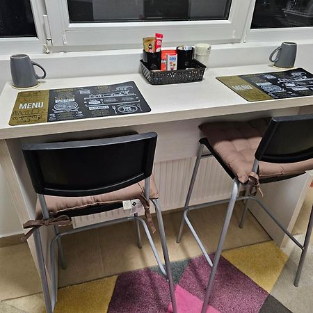Luxury 1 Bedroom Apartment Roşu Zewnętrze zdjęcie