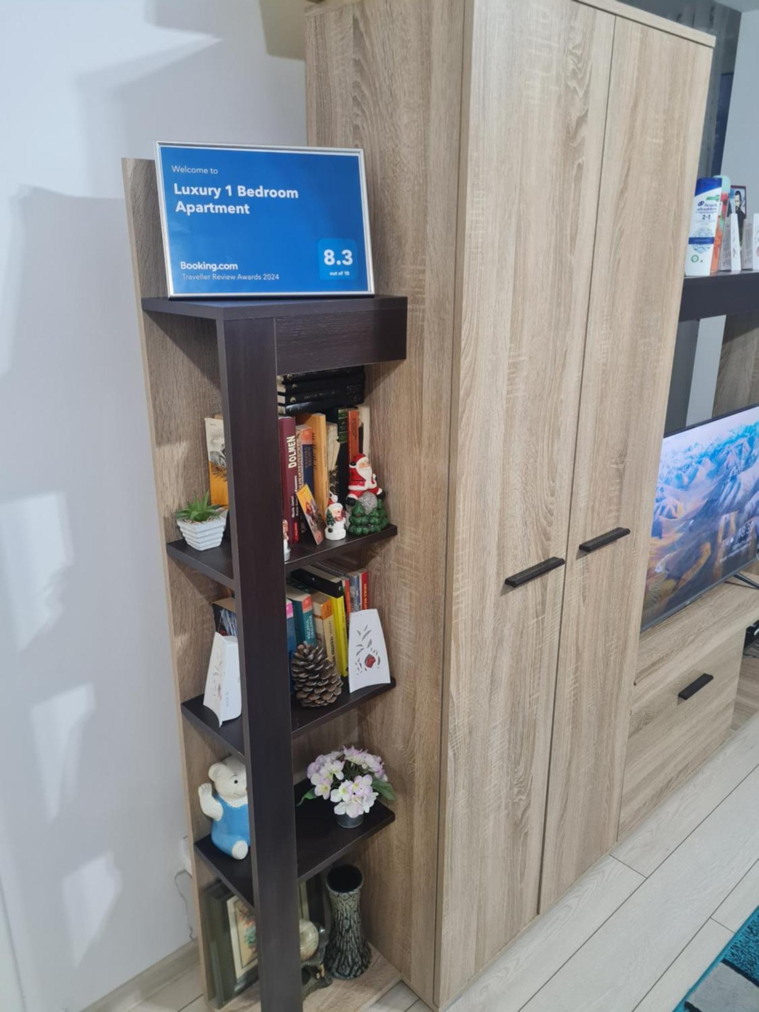 Luxury 1 Bedroom Apartment Roşu Zewnętrze zdjęcie